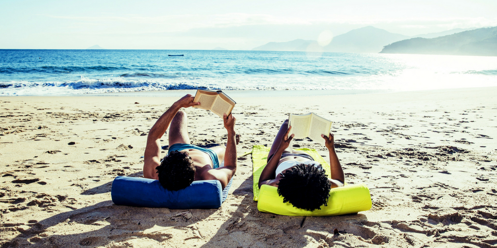 Vacanze, 5 libri da leggere sotto il solleone