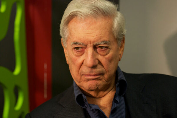 Mario Vargas Llosa, tra gli Immortels dell’ Académie Française. Liberalismo versus richiamo della tribù